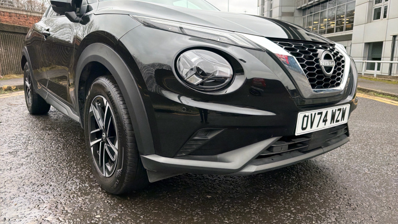 Nissan Juke 1.0 DiG-T N-Connecta 5dr Petrol Hatchback